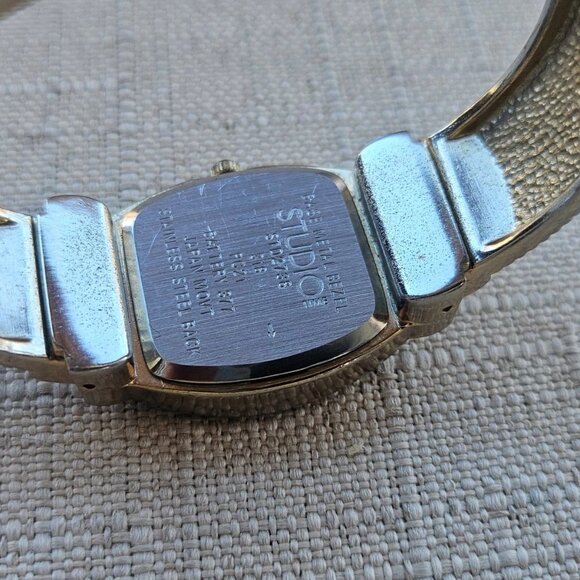 Studio Time Ladies Wristwatch Silver Tone Analog Quartz Cuff Band Wrist Watch - Picture 10 of 10
